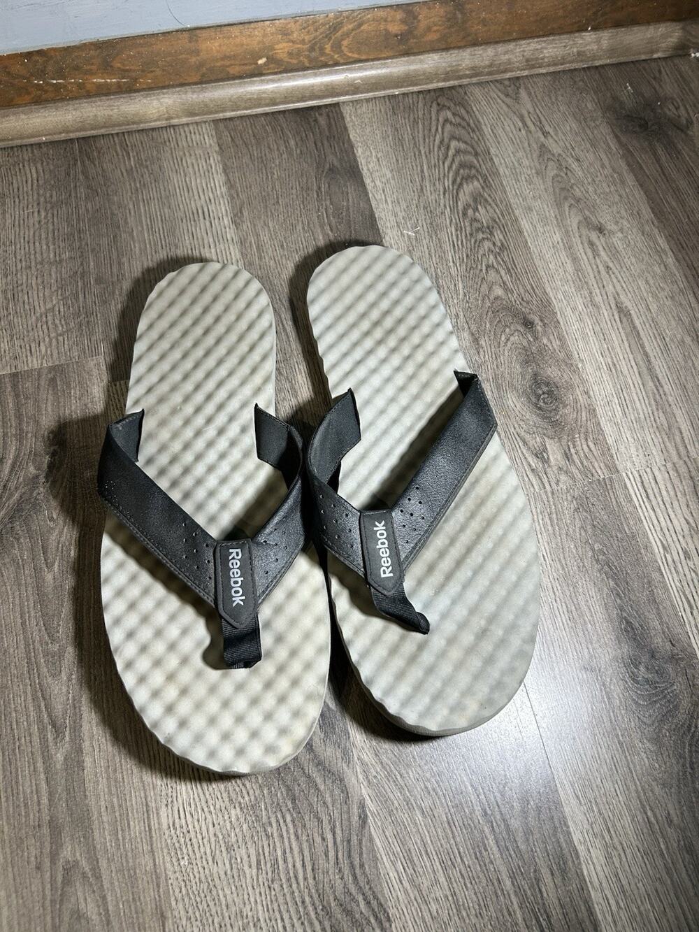 Men’s Reebok Size 13 Sandal Grey And Black